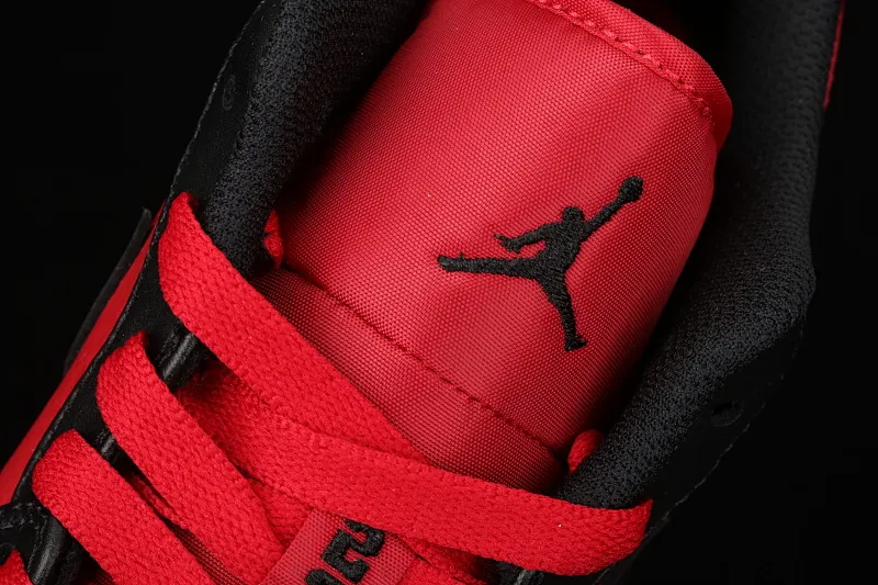 All categories Air Jordan Jordan series basketball shoes Air Jordan 1 Low G version pure original Air Jordan 1 Low AJ1 Joe 1 banned low-top cultural basketball shoes 553558-610